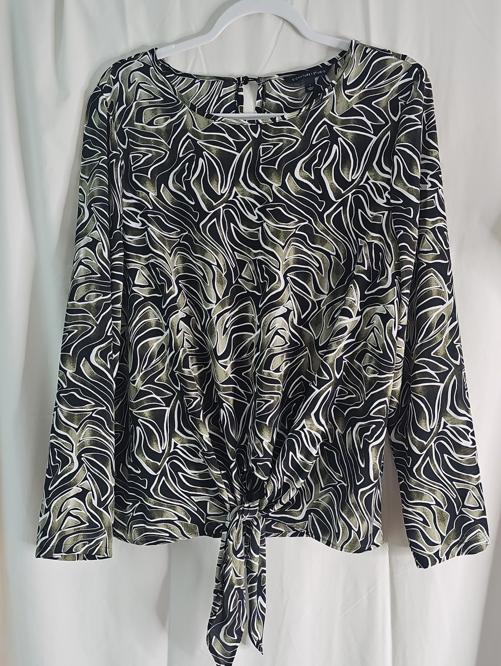 Signature Studio Black & Olive Tie-Front Long Sleeve Blouse